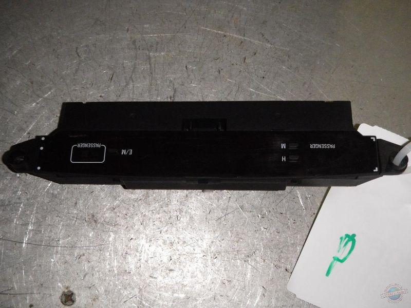 Info screen camry 1118771 04 05 06 display screen clock