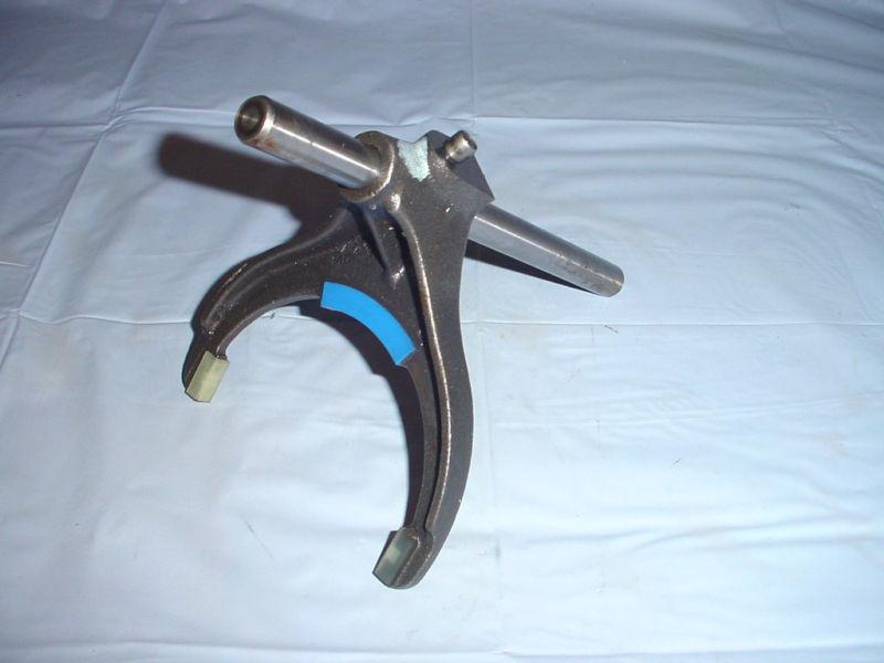 233 c gm gmc transfer case mode fork assembly