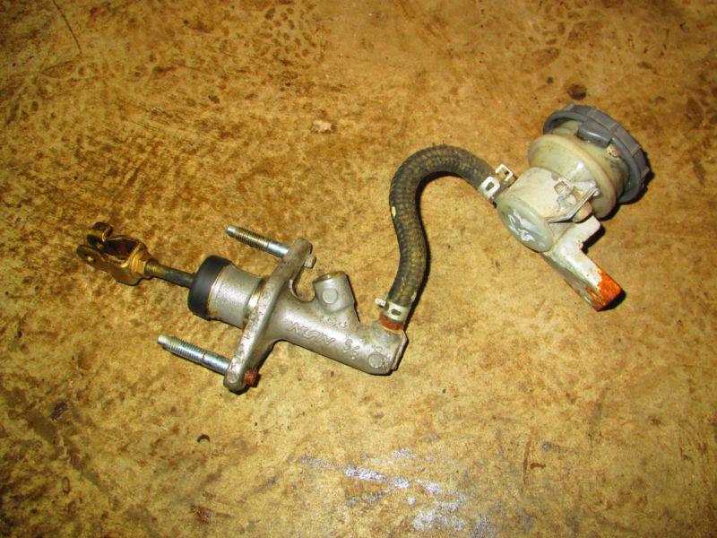 Find HONDA CiViC DEL SOL OEM CLUTCH MASTER CYLINDER ASSEMBLY 5 SPEED