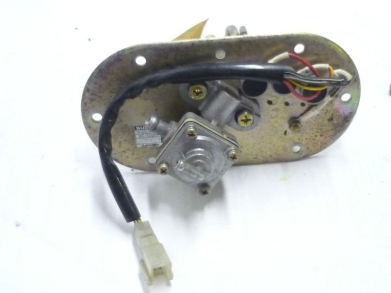 Sell Suzuki GSXR 600 750 SRAD fuel pump with hardware 9700 GSXR 600
