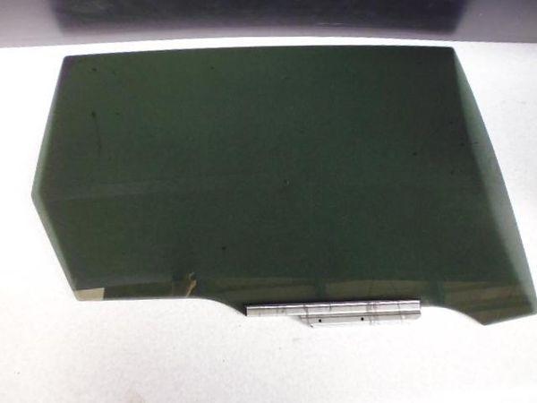 Toyota sienta 2004 rear right door glass [2713330]