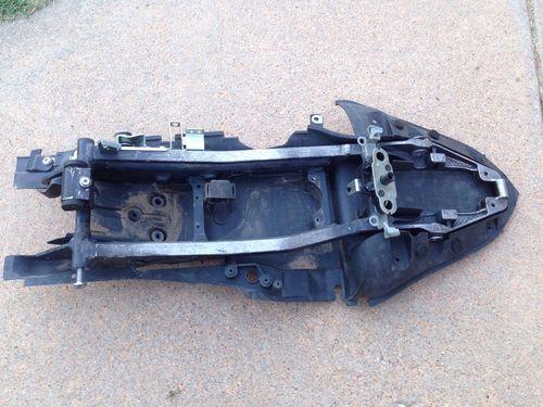 07 08 kawasaki ninja zx6r zx6 subframe undertail fender seat mount