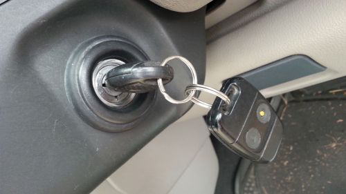 Land rover freelander se 2001-2006  wagon 5door auto key and ignition barrel set