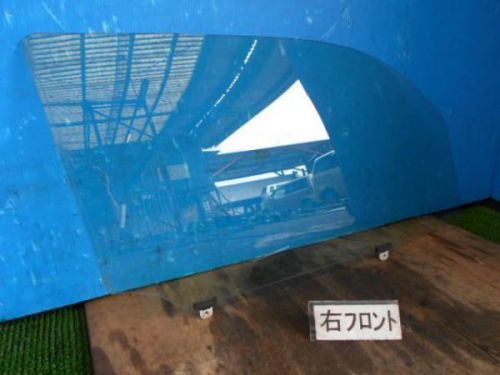 Toyota bb 2005 front right door glass [1413130]