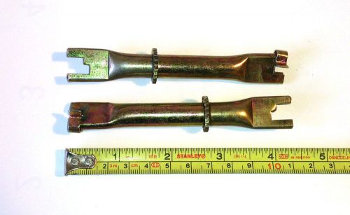 Rear drum brake ajusters rh &amp; lh for sentra b11 b12 pulsar nx stanza 1980's