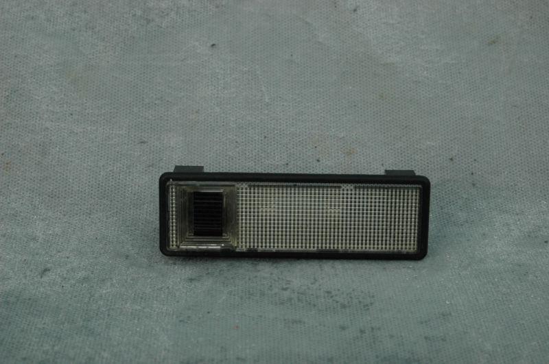 1988-1993 headrest map/courtesy light (rh) oem