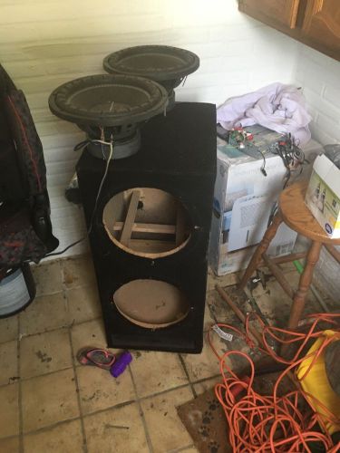 Subwoofer box  with compacitors