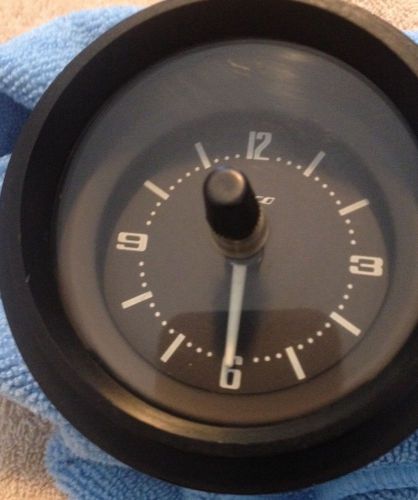 Vintage datsun 240z clock . 1970-1973 oem