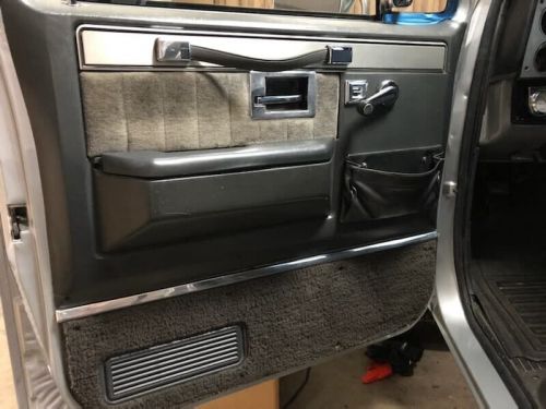 1983 Silverado K20 Clear title, 350, 700R, New paint 17 S silver, 4x4, NO DAMAGE, US $23,000.00, image 5