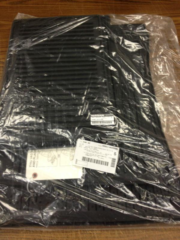 Sell 2009 to 2013 Nissan Maxima Rubber Floor mats Genuine Factory OEM