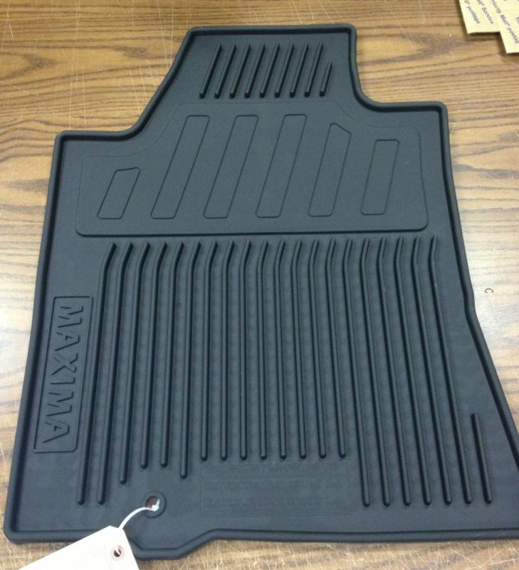 Sell 2009 to 2013 Nissan Maxima Rubber Floor mats Genuine Factory OEM