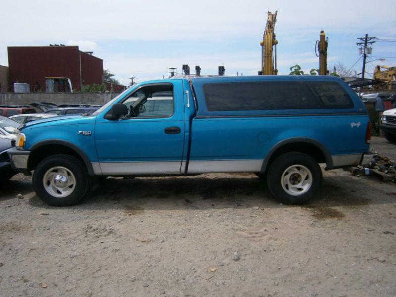 Sell 96 97 FORD F150 PICKUP Transfer Case Warner 4406 man shift in