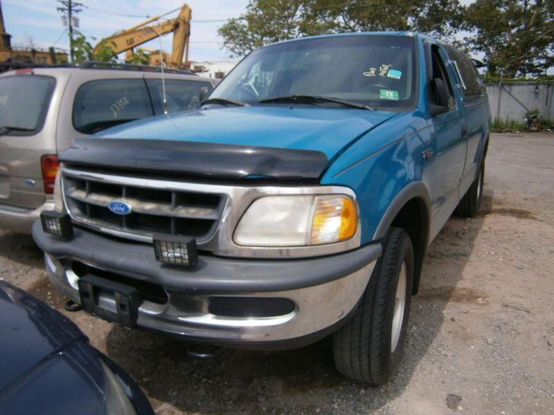 Sell 96 97 FORD F150 PICKUP Transfer Case Warner 4406 man shift in
