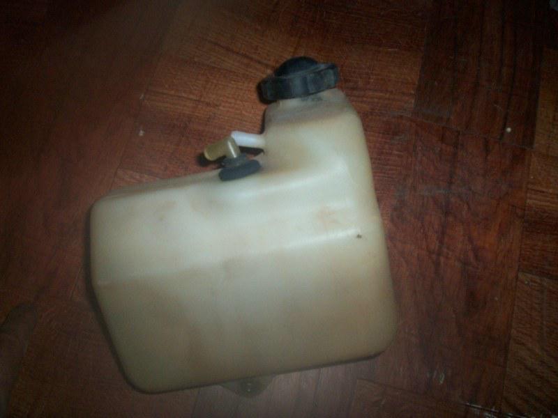 Plastic coolant overflow holder gl1100 gl 1100 goldwing 80-83 1980-1983 oem used