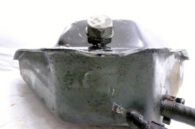 Sell OEM HARLEY DAVIDSON 1981 TOUR GLIDE OIL TANK in Kissimmee, Florida