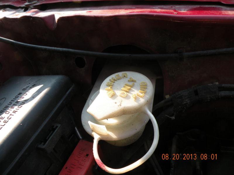 Sell 1994 FORD MUSTANG WINDSHIELD WASHER BOTTLE/TANK 195361 in Woodhull