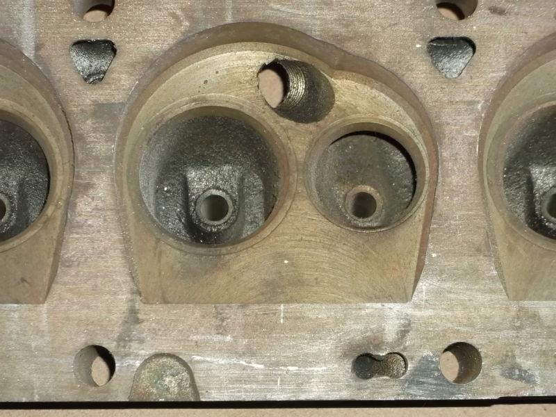 Nos ford 427  ,  new never run , brand new ,  edc fe hipo head , shelf dust only