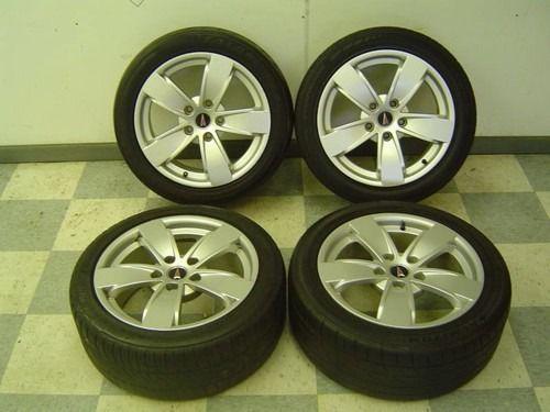 04-06 Pontiac GTO LS1 LS2 OEM Set of 4 Wheels and Tires 17