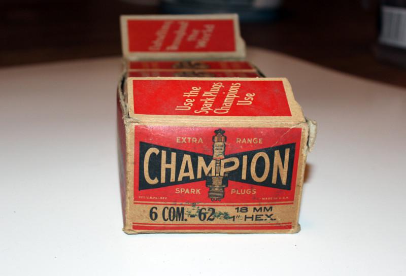 Vintage nos set of 10 campion spark plugs part# 6 com.-62 new old stock