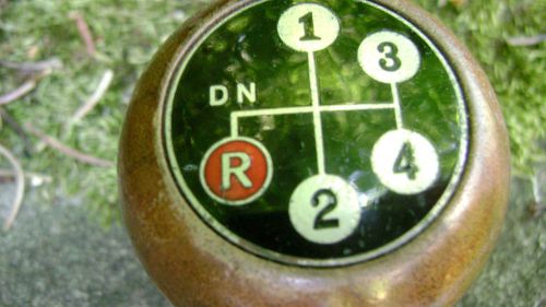 Vintage walnut gear shift knob - enameled face - 4-speed + reverse