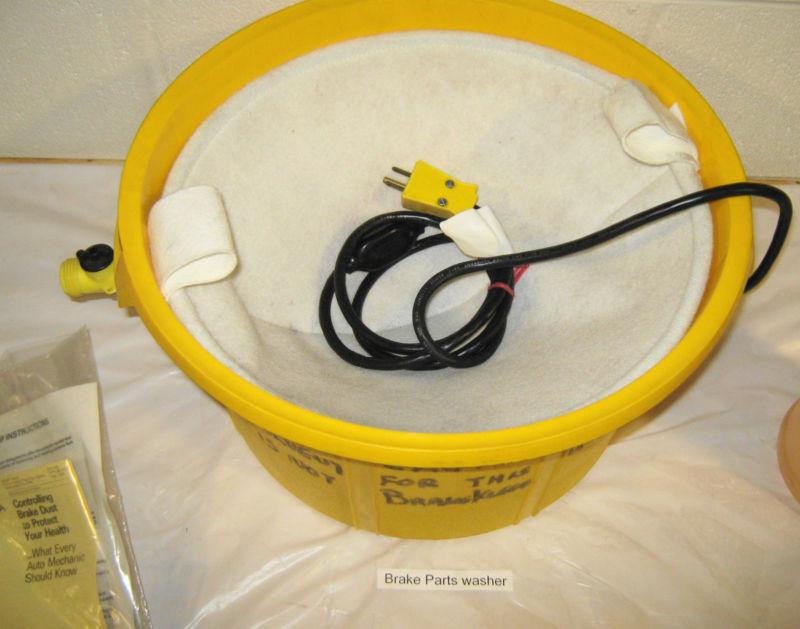 Ultra Pro 1000 Professional brake parts washer with 1/2 gallon organic solvent , US $50.00, image 6