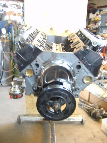 Chevy rebuilt 350 4 bolt main roller engine bored roller rockers needs intake.