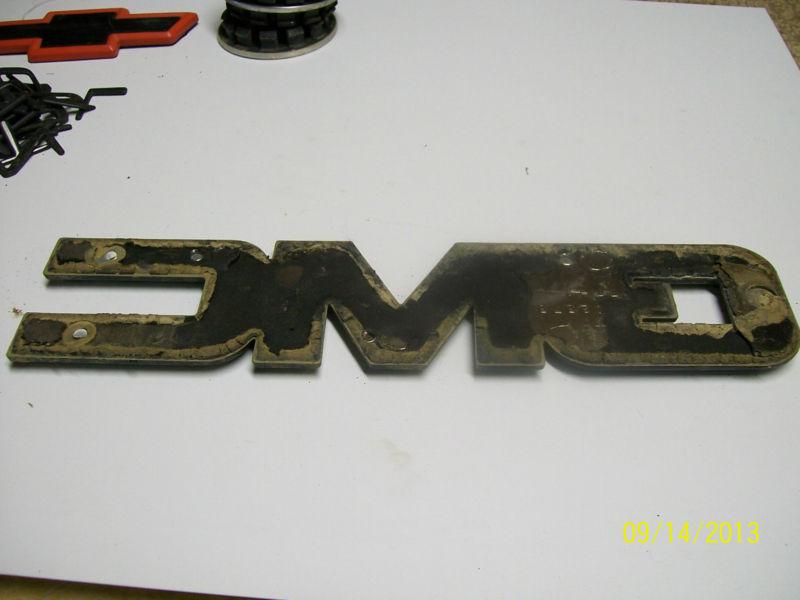 Original GMC Emblem, US $0.99, image 2