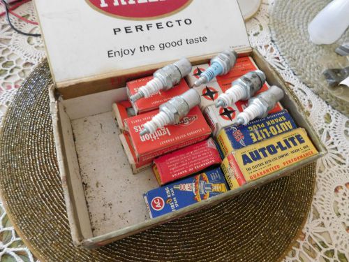 1950&#039;s auto spark plugs and points