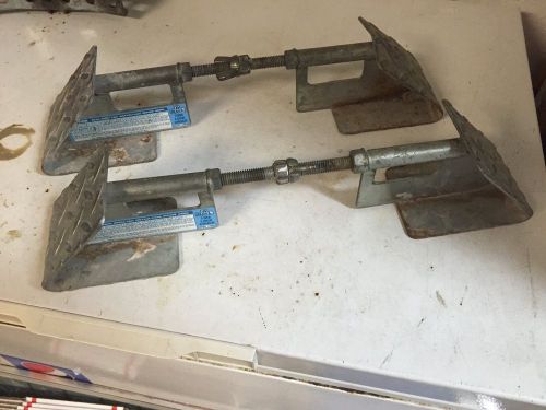 Bal 28000  locking tire wheel chock rv camper trailer stabilzer tanden