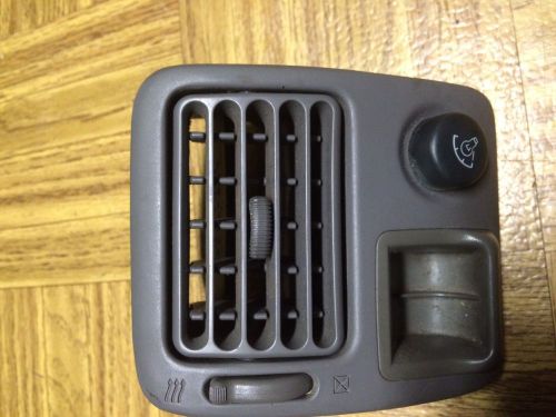 2000 corolla left side air vent
