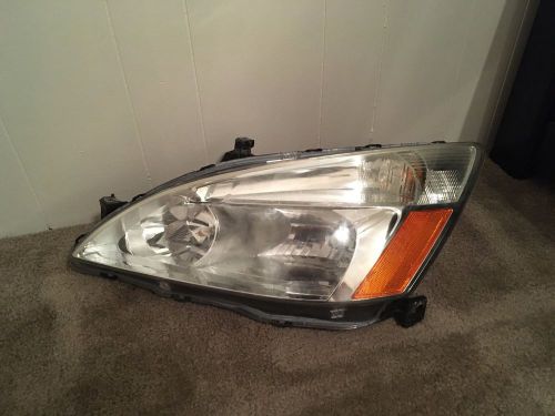 Oem honda accord left headlamp assembly (2003-2007) with all bulbs