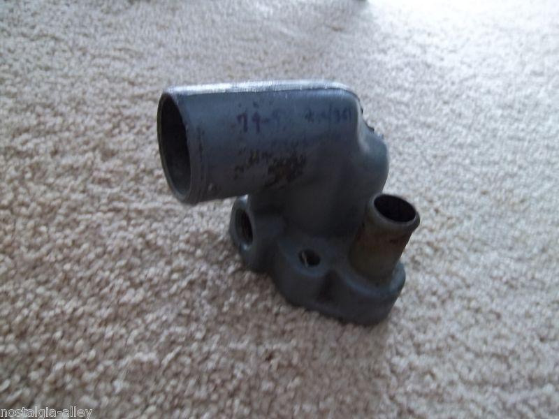Ford o.e.m.  289 302 351w used thermostat housing part # d9ze-8594-aa
