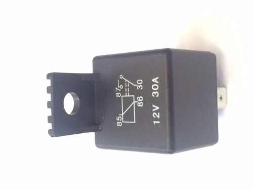 Automotive cube relay