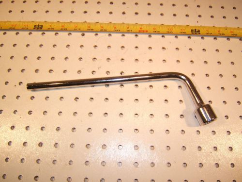 Lexus ls400 chrome  lexus lug nut oem 1 wrench without  lexus logo, type # 1