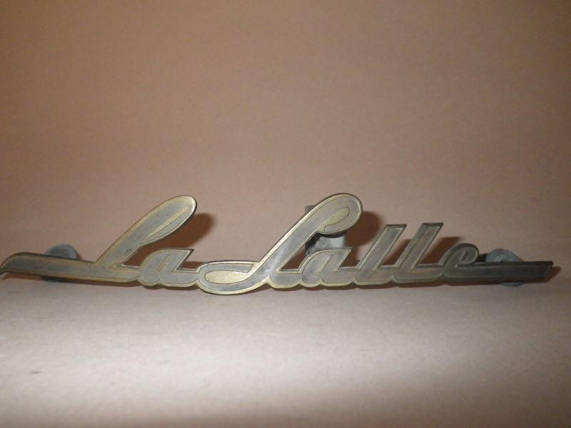 Authentic 1939 la salle cadillac front grille emblem  -  perfect condition