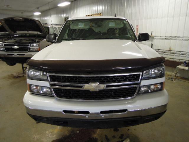 2006 chevy silverado 1500 pickup rear seat belt & retractor only lh driver gray