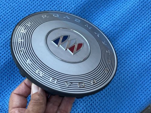 Buick Roadmaster Wheel Center Cap '94 95 96 Hubcap Cover Silver Letters OEM, US $49.00, image 3