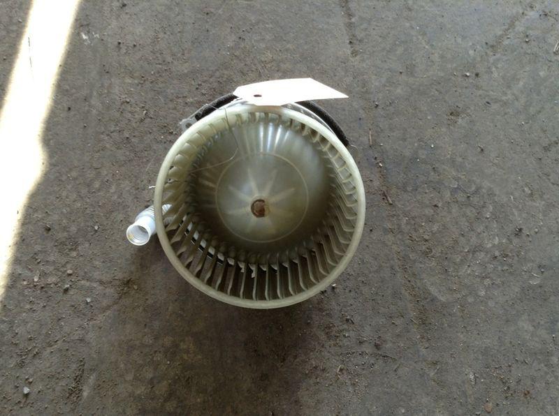 Purchase 99 00 01 02 TAHOE REAR AC HEAT BLOWER MOTOR OEM in Smithville