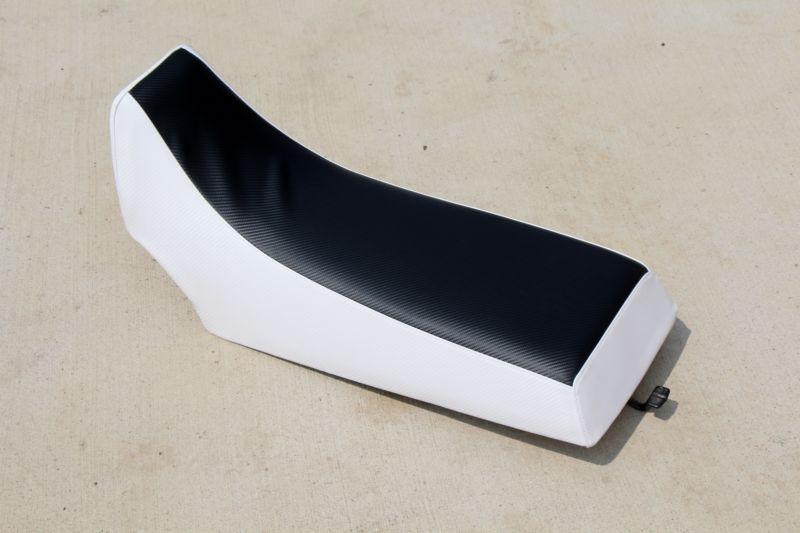 Purchase BRAND NEW COMPLETE SEAT 19872006 Yamaha Banshee WHITE CARBON