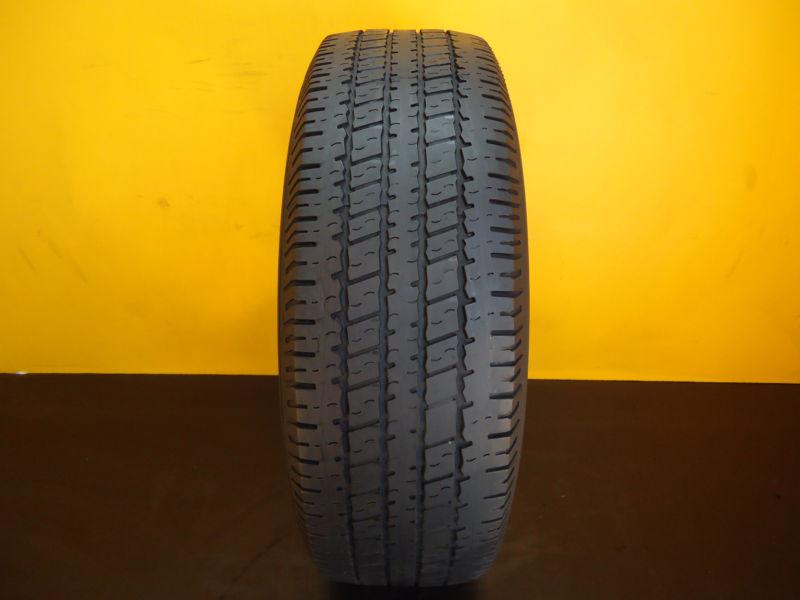1 nice tire uniroyal laredo  215/70/16  60%     #2675