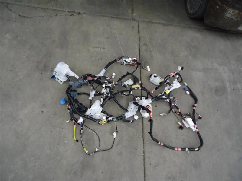 2011 toyota prius dash harness wiring 82145-47d61