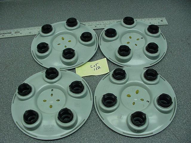 2001-2005 Pontiac Grand AM Silver Metallic Center Caps OEM Set of (4) # 9593499 , US $52.00, image 1