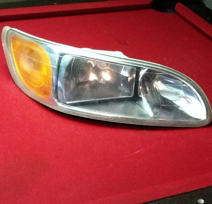 Petebilt headlight (left).
