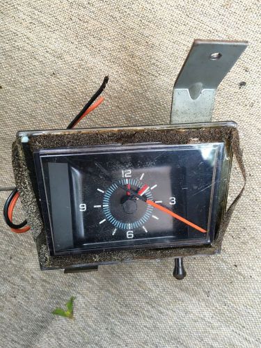 1977-1984 chevrolet impala clock untested  came from working vehicle.