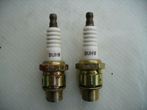 Outboard motor sparkplugs
