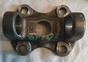 1987-2004 ford mustang driveshaft yoke e8vy4782a   o11