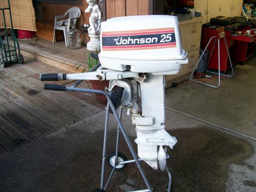 1981 johnson 25 hp 2 stroke tiller outboard motor freshwater runs great
