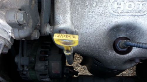 Hyundai accent 2000 - 2003 3 hatch silver manual 1.5 engine oil dip stick