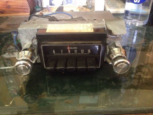 Vintage ford radio