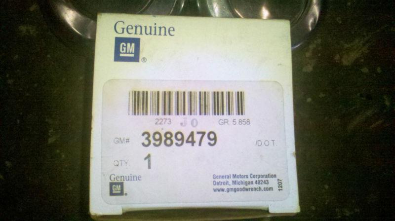 Original 1970-74 camaro z28 & 71-72 chevelle el camino center caps 5 spoke rims